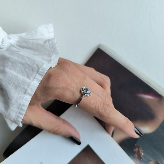 Срібна каблучка з топазом 0.938ct