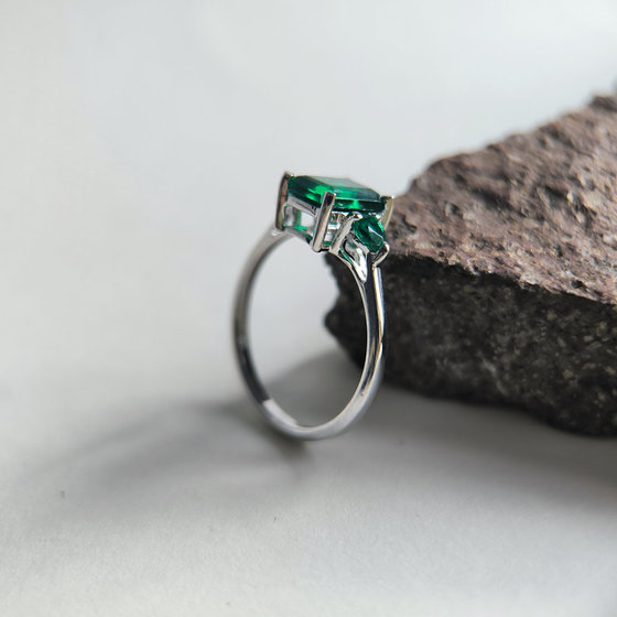 Срібне кільце із смарагдом nano 1.708ct