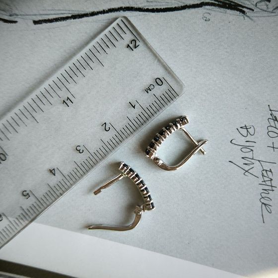 Срібні сережки з сапфіром 1,568 карата