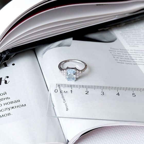 Срібна каблучка з топазом 2.13ct