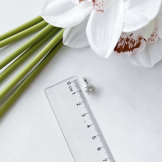 Срібна підвіска з фіанітами