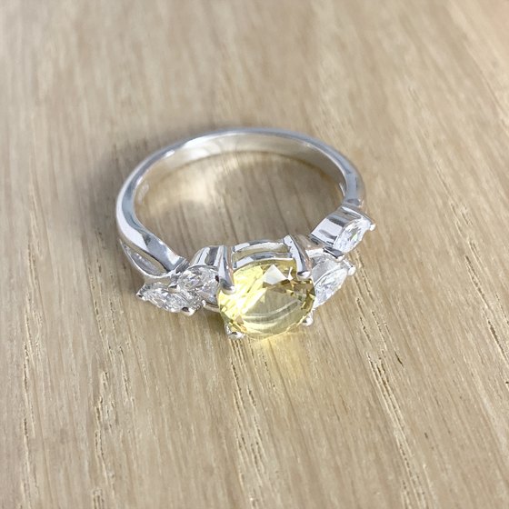 Silver ring with a 1.668 ct nano citrine