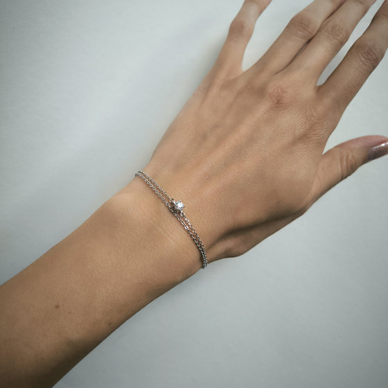 Silver bracelet with cubic zirconia