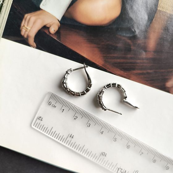 Серебряные серьги с фианитами