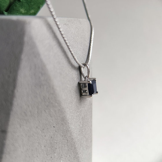 Срібна підвіска з сапфіром 0.772ct