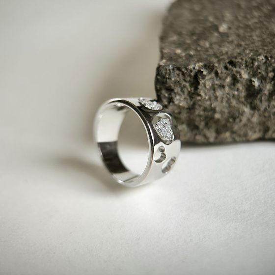 Срібна каблучка з фіанітами