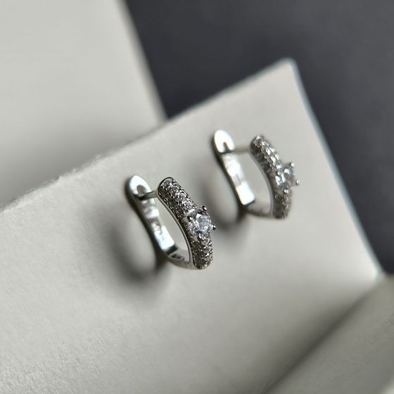 Срібні сережки з фіанітами