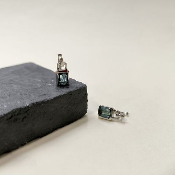 Серебряные серьги с топазом Лондон Блю 2.883ct