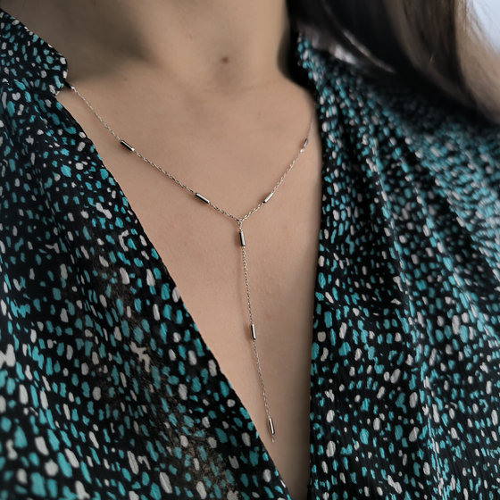 Silver necklace without stones