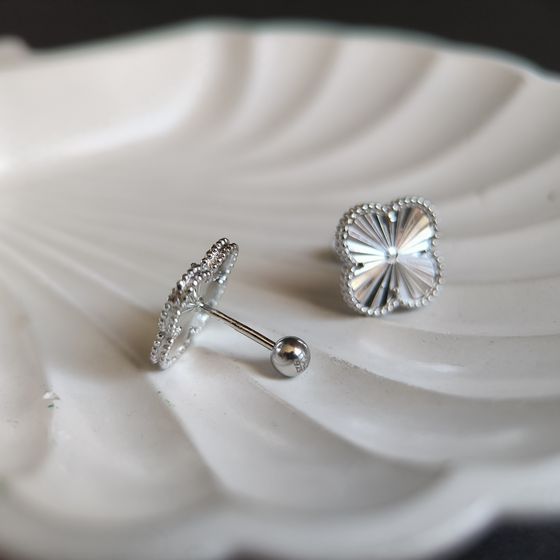 Срібні сережки без каменів