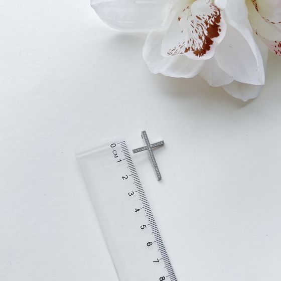 Срібний хрестик з фіанітами