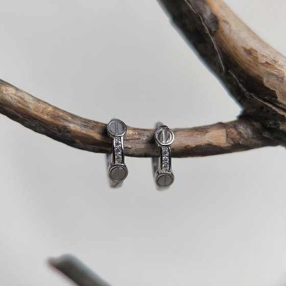 Silver earrings with cubic zirconia