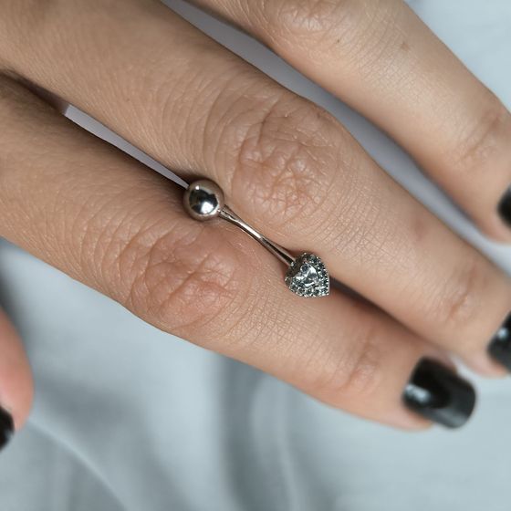 Silver piercing with phianites