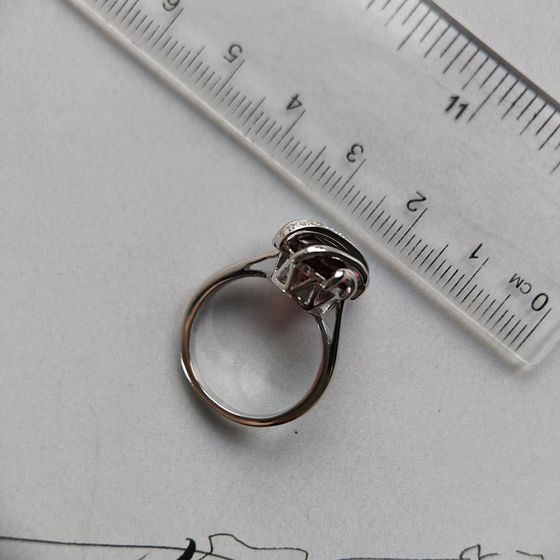 Срібна каблучка з гранатом 4.055ct