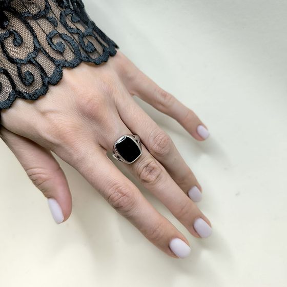 Срібна каблучка з оніксом