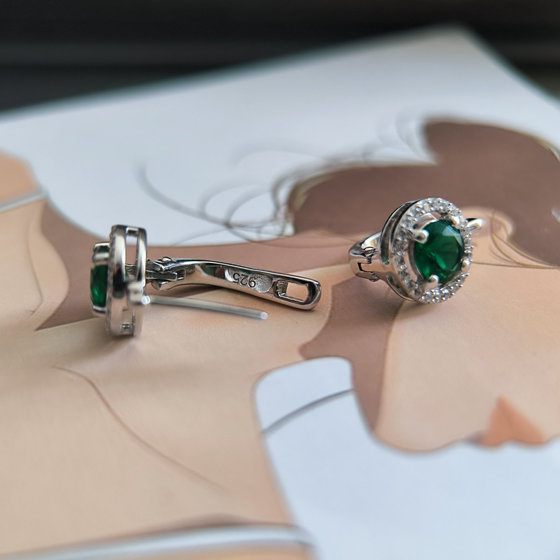 Silver earrings with emerald nano 1.722ct