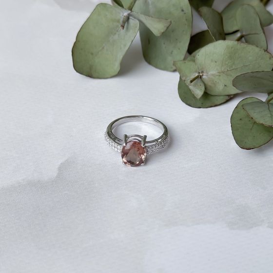 Silver ring with a 2.795-carat sultanite