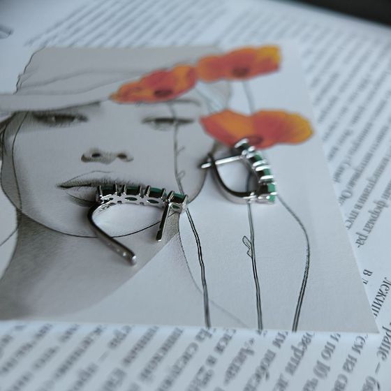 Срібні сережки зі смарагдом 1,675 карата