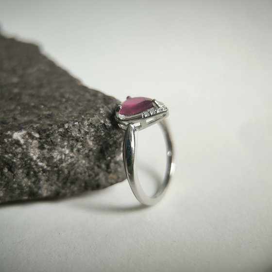 Silver ring with a 1.513-carat ruby and cubic zirconia