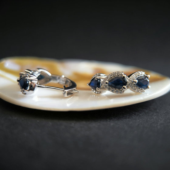 Silver earrings with sapphire 3.264ct, cubic zirconia