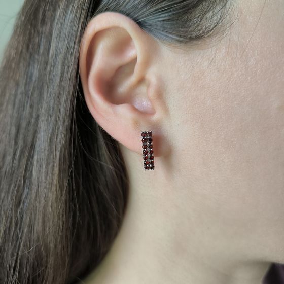 Серебряные серьги с гранатом 1.26ct