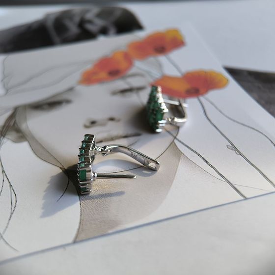 Срібні сережки зі смарагдом 3.628ct