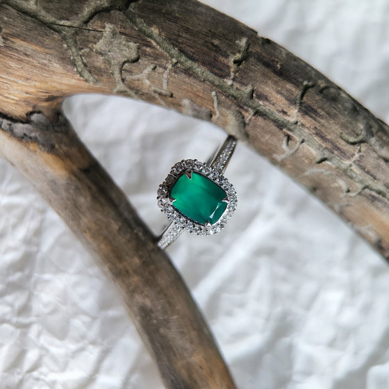 Silver ring with agate 1.676ct, cubic zirconia