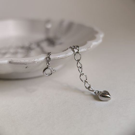 Silver necklace without stones