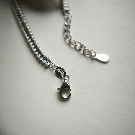 Silver bracelet with phianites