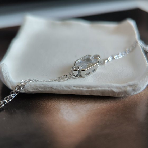 Silver bracelet with cubic zirconia