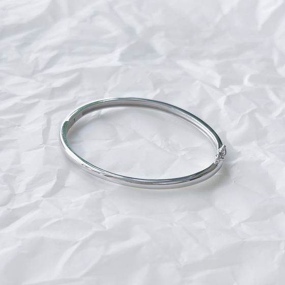 Silver bracelet without stones