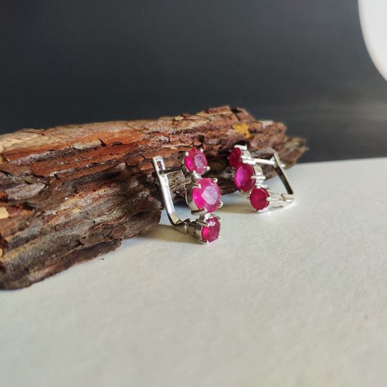 Срібні сережки з рубіном 3,63 карата