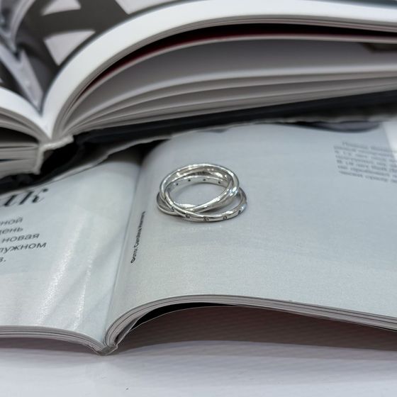 Срібна каблучка з фіанітами