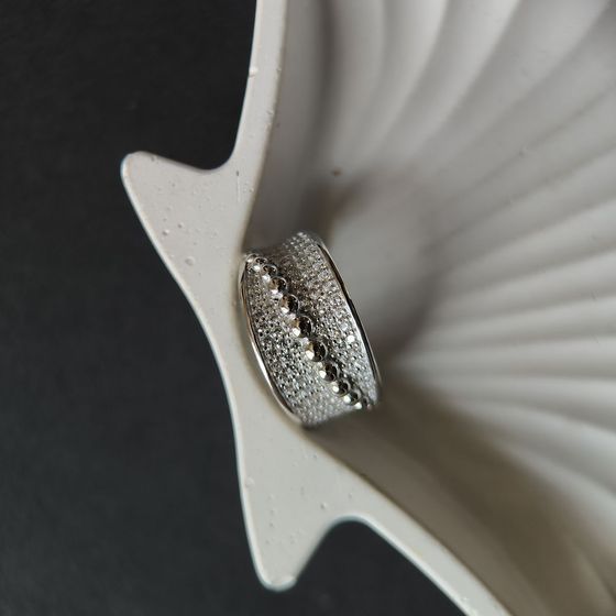 Серебряное кольцо с фианитами