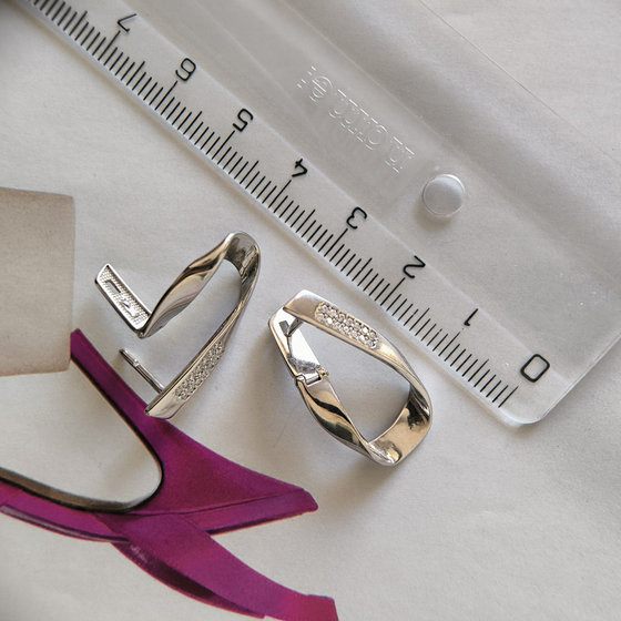 Silver earrings with cubic zirconia