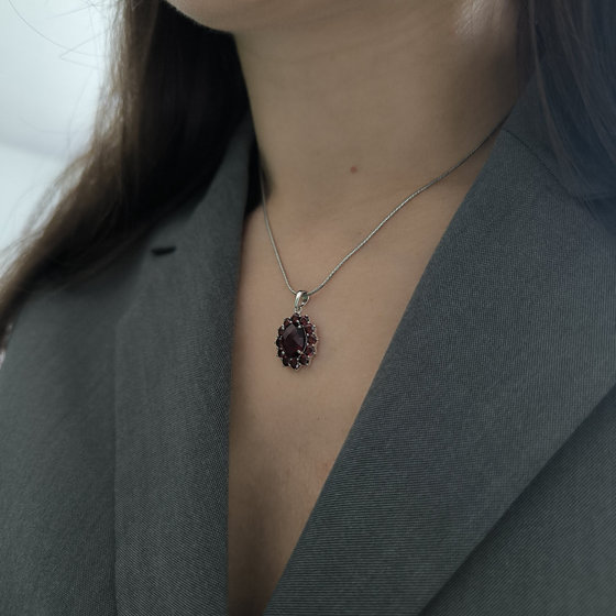 Серебряная подвеска с гранатом nano 4.007ct