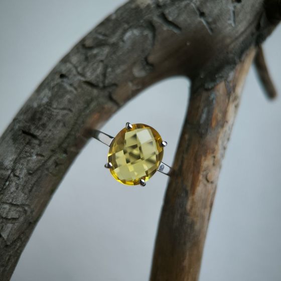 Срібна каблучка з цитрином nano 3,95 карата