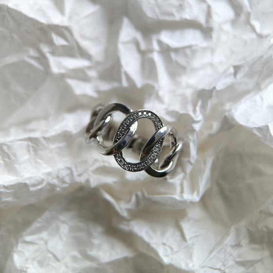 Серебряное кольцо с фианитами