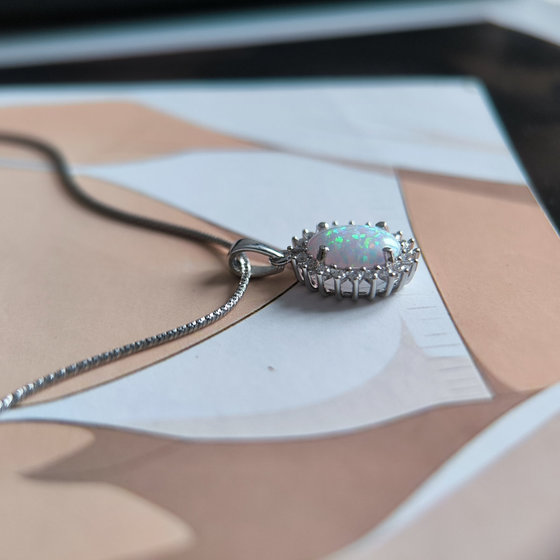 Срібна підвіска з опалом 1,265 карата