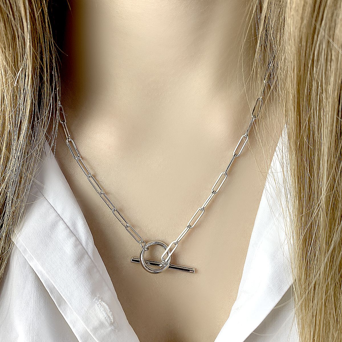 Silver necklace without stones