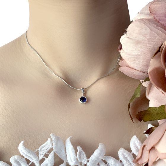 Silver pendant with a nano sapphire