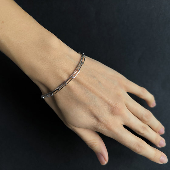 Silver bracelet without stones