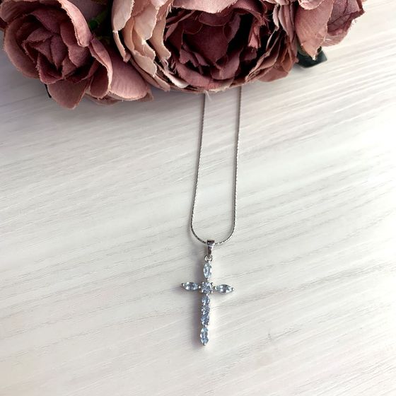 Silver cross with topaz 1.98ct