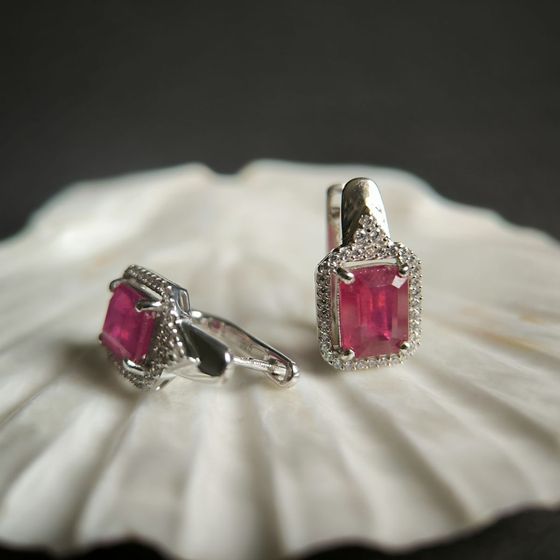 Silver earrings with ruby