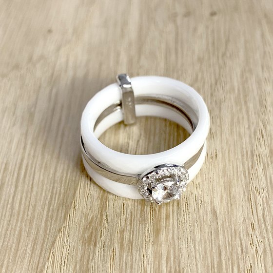 Silver ring with ceramics