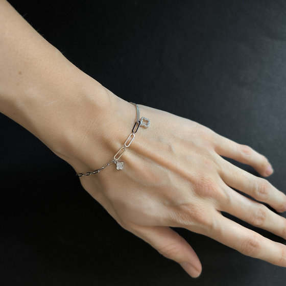 Silver bracelet with cubic zirconia