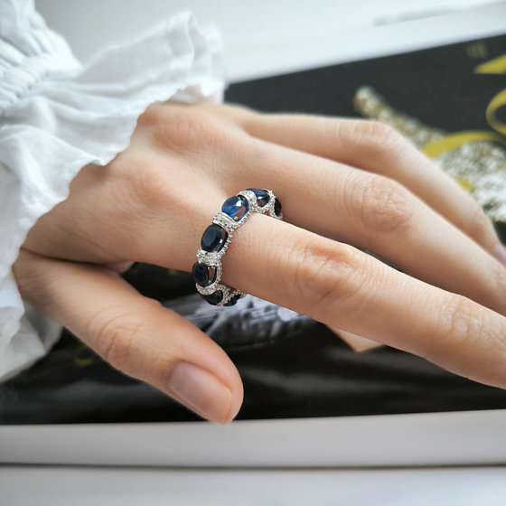 Срібне кільце з сапфіром 7.976ct, фіанітами