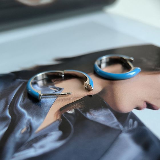 Срібні сережки з фіанітами, емаллю