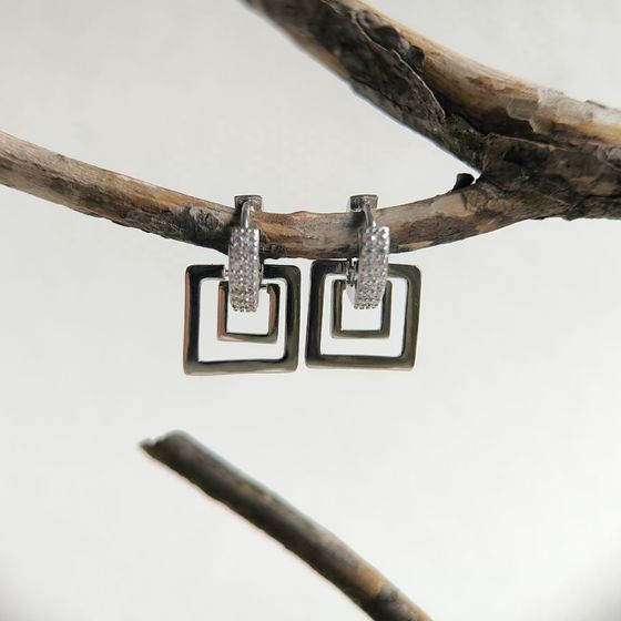 Срібні сережки з фіанітами