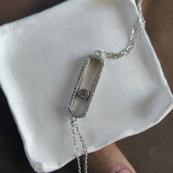 Silver bracelet with cubic zirconia